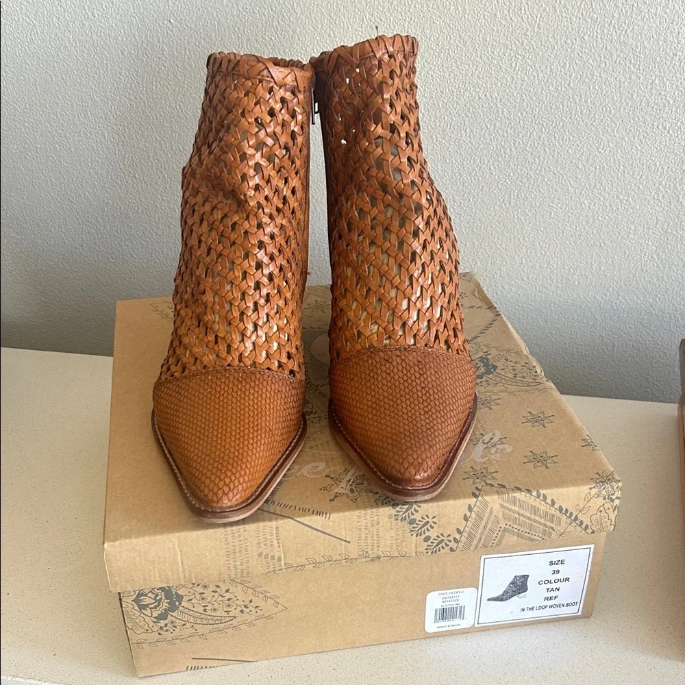 Free People Brown Woven Ankle Booties Size 39 New in Box Never Worn - Picture 2 of 9